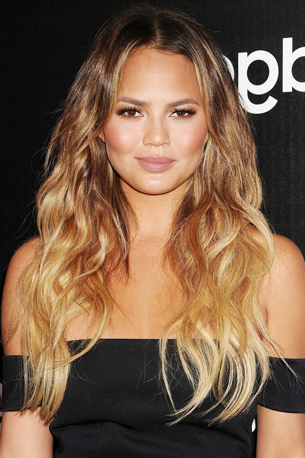 Stylish Hairstyles For Wavy Hair