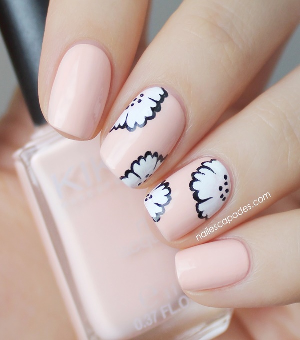 Elegant Flower Nail Designs For Summer