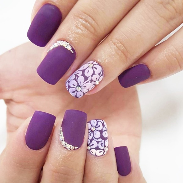 Elegant Flower Nail Designs For Summer