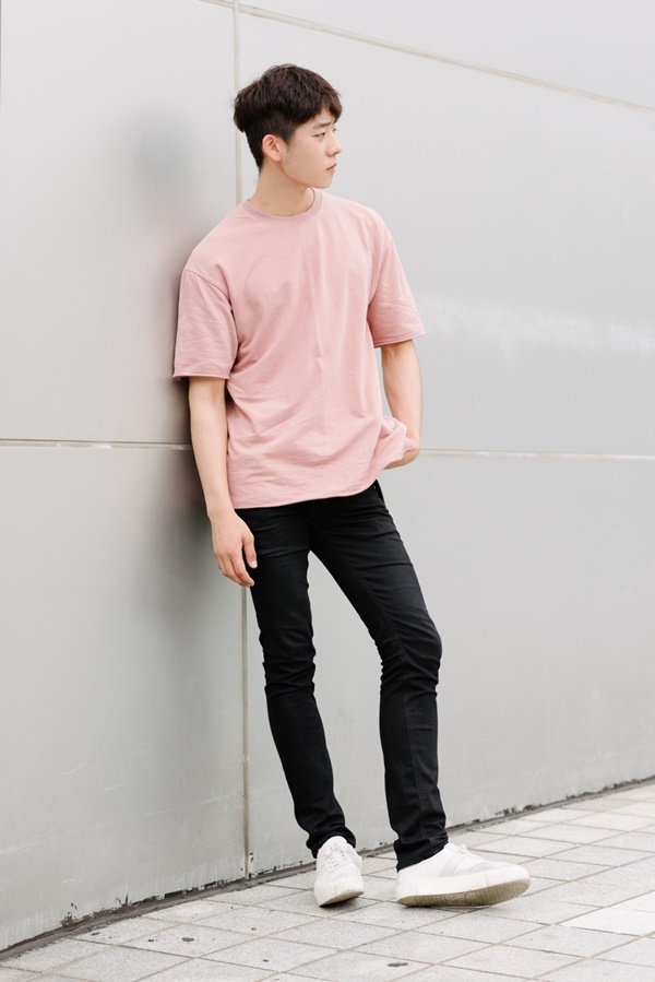 Cool Pant & T-Shirt Outfits For Men To Try